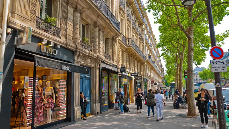 Elegant Saint-Germain-de-Prés is one of Damas’ favourite shopping neighbourhoods; home to the Charlotte Chesnais artisanal jewellery boutique 